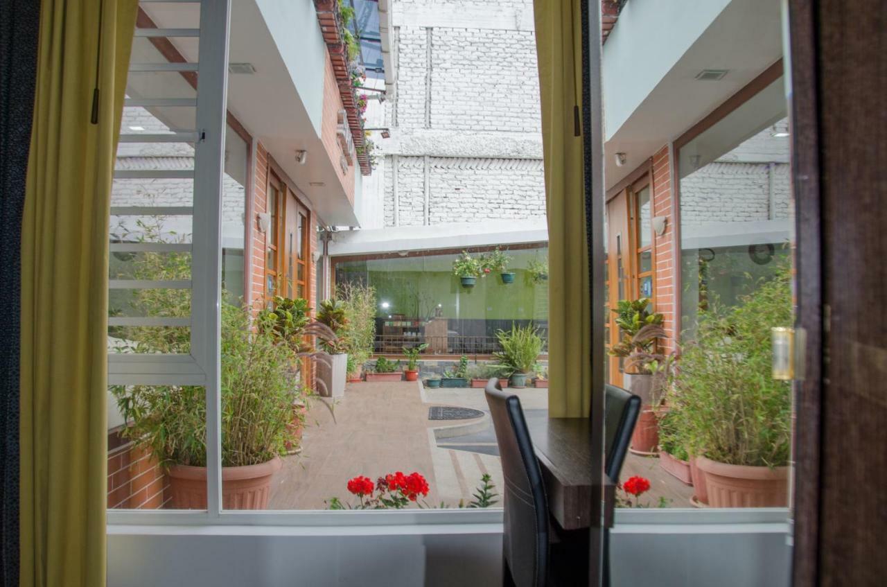 Hotel Shalom Riobamba Eksteriør bilde