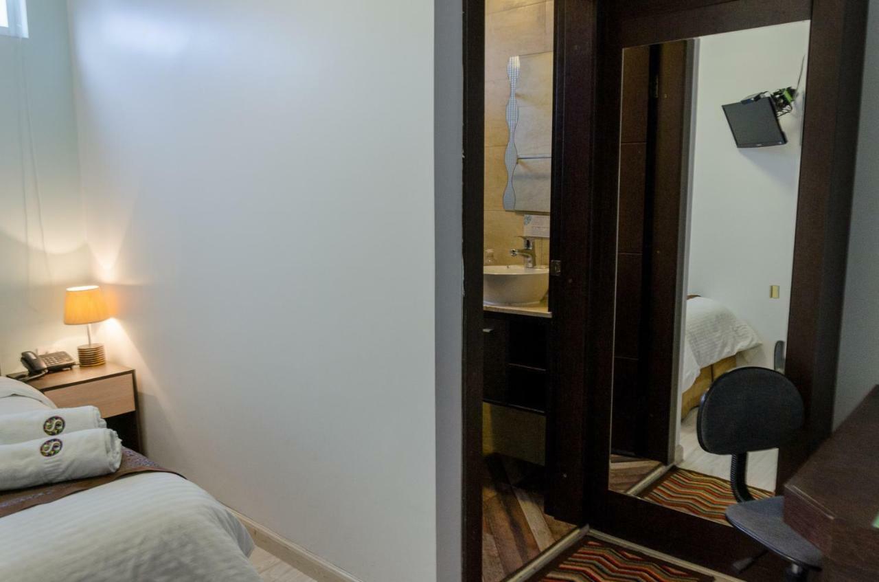 Hotel Shalom Riobamba Eksteriør bilde